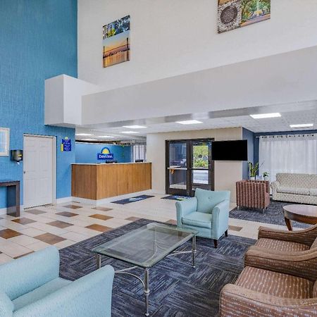 Days Inn & Suites By Wyndham Savannah Midtown Ngoại thất bức ảnh
