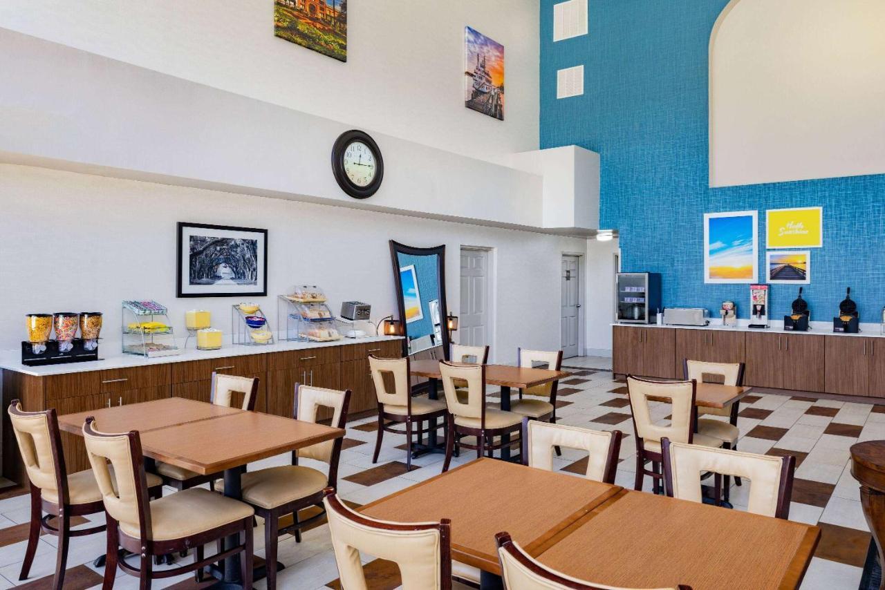 Days Inn & Suites By Wyndham Savannah Midtown Ngoại thất bức ảnh