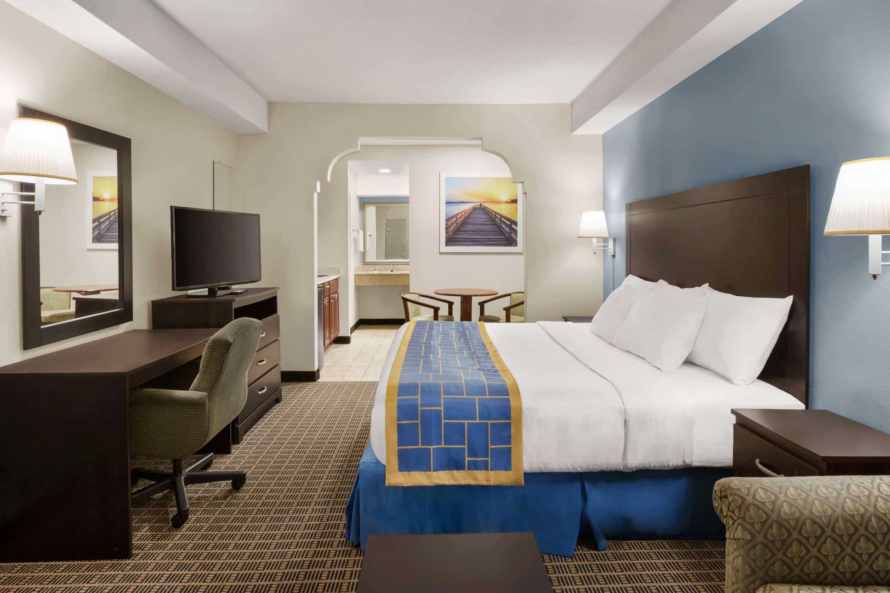 Days Inn & Suites By Wyndham Savannah Midtown Ngoại thất bức ảnh