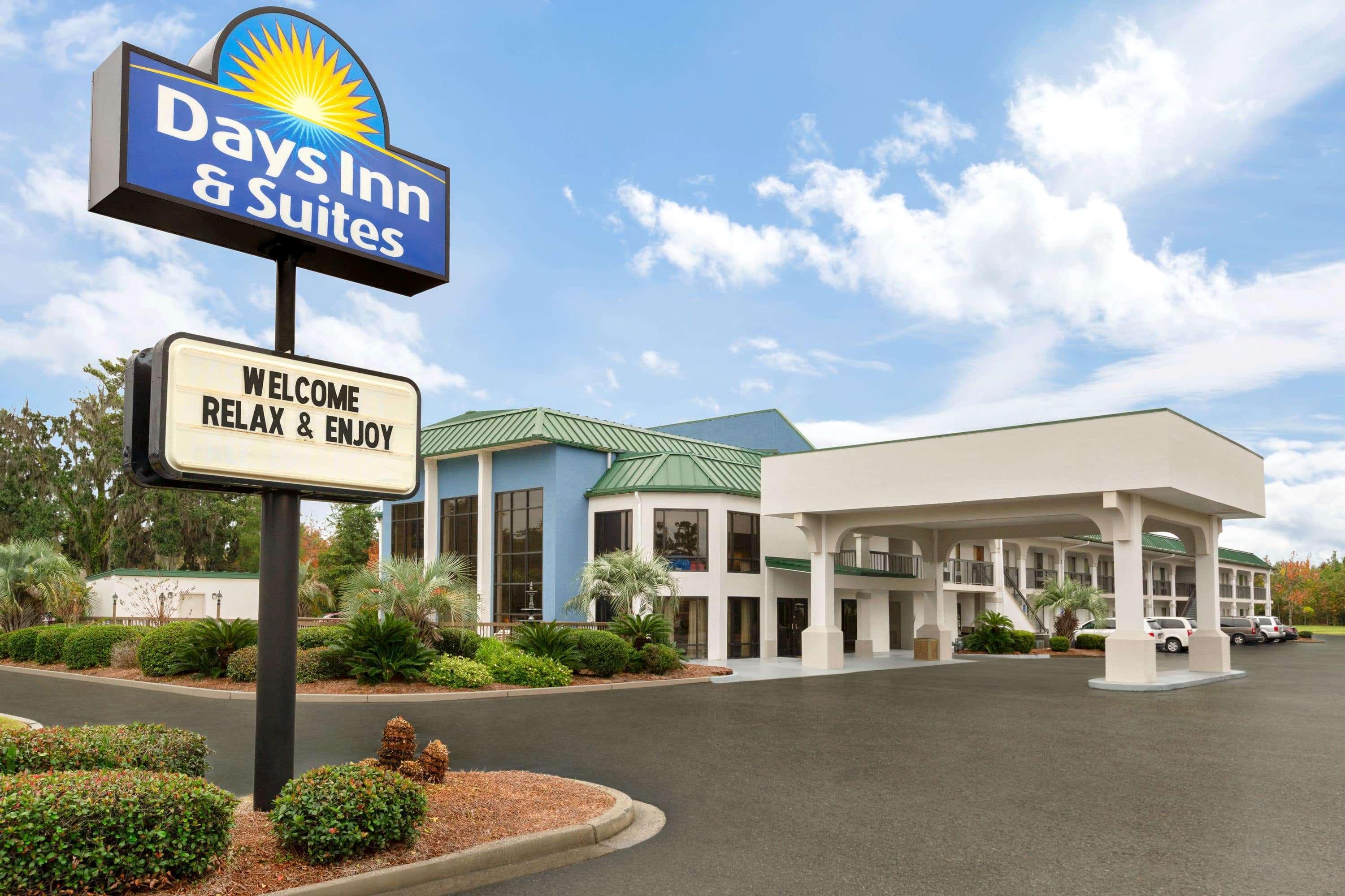 Days Inn & Suites By Wyndham Savannah Midtown Ngoại thất bức ảnh