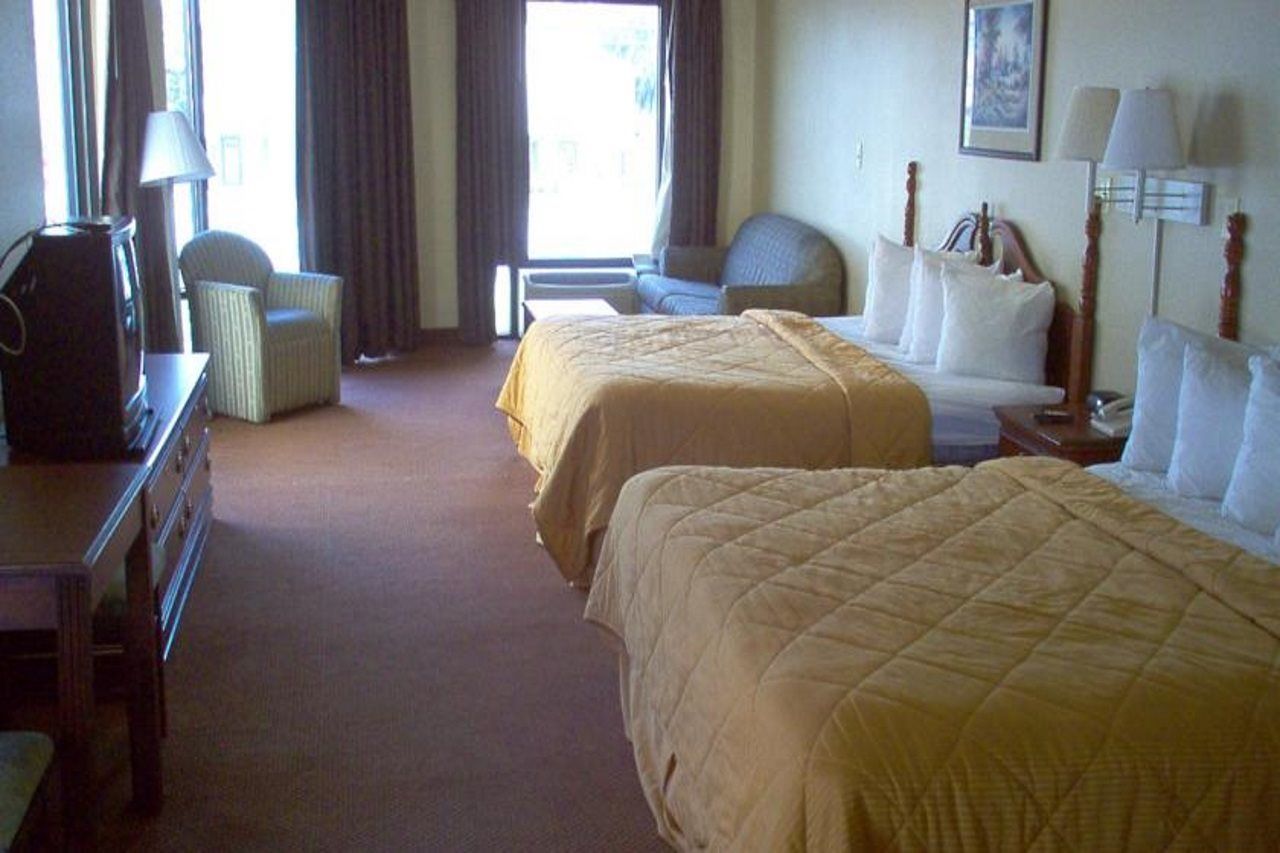 Days Inn & Suites By Wyndham Savannah Midtown Ngoại thất bức ảnh