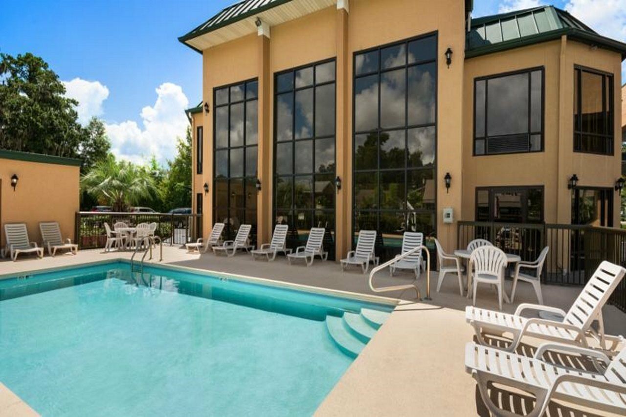 Days Inn & Suites By Wyndham Savannah Midtown Ngoại thất bức ảnh